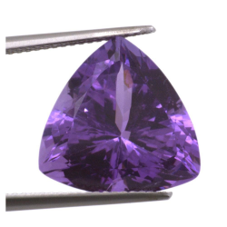 Améthyste taille trilliant 10,52 ct 15,13 x 15,38 mm