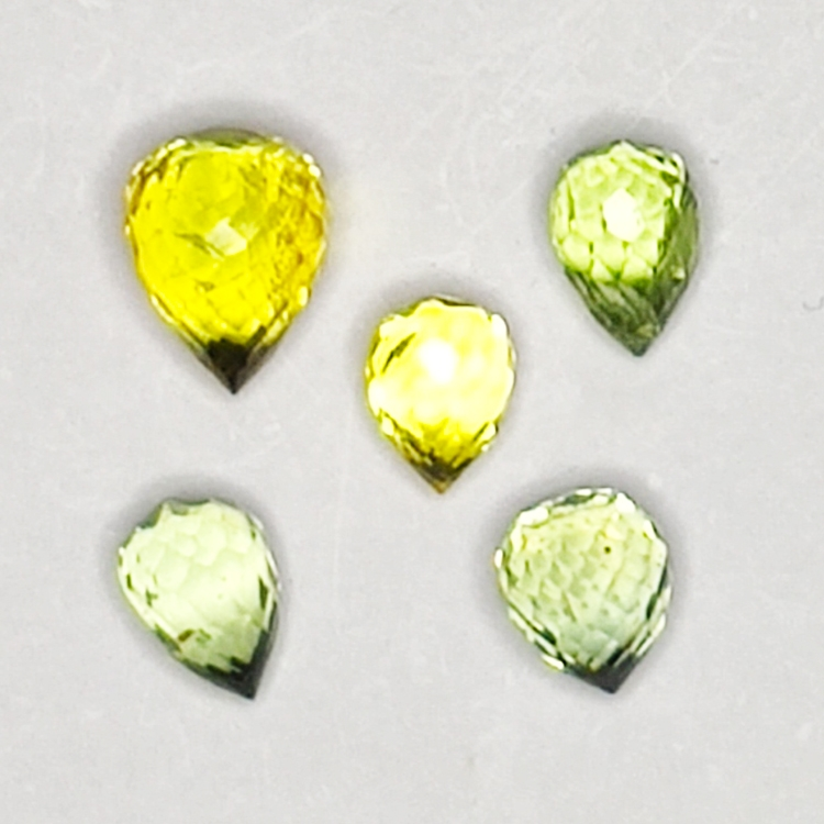 2.21ct Zafiro de Songea multicolor talla briolette 5.2x3.9mm 5pz