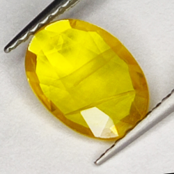 1.22ct Gelber Saphir ovalschliff 8.8x6.3mm