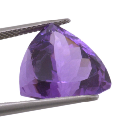 Améthyste taille trilliant 10,52 ct 15,13 x 15,38 mm