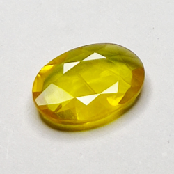 1.22ct Saphir Jaune coupe ovale 8.8x6.3mm