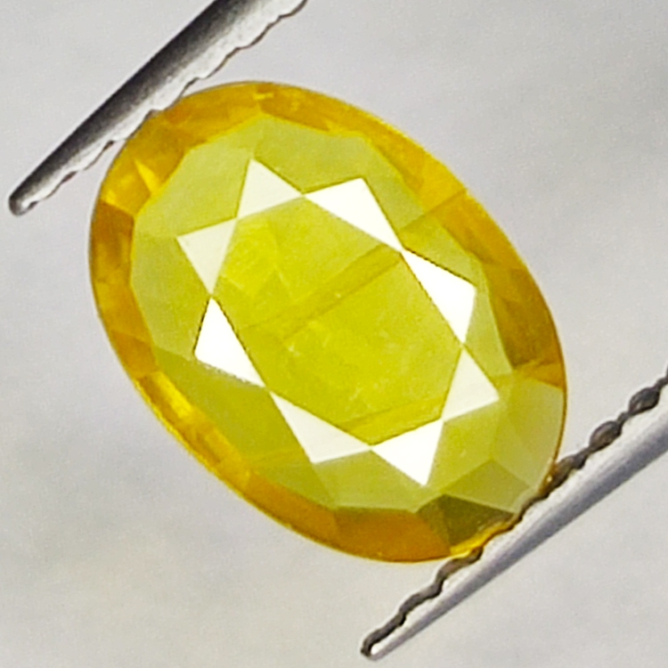 1.22ct Zafiro Amarillo talla oval 8.8x6.3mm