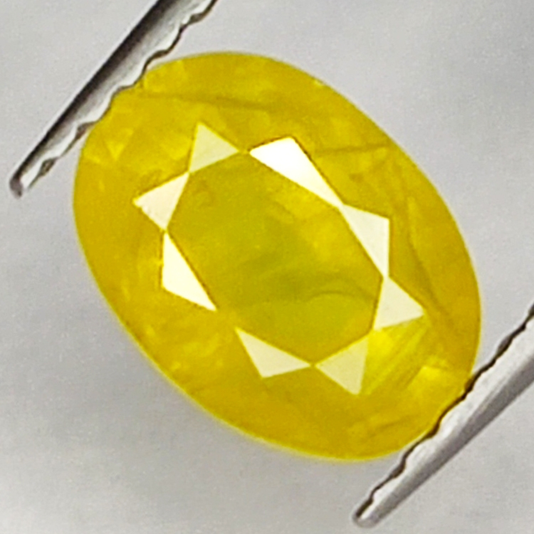 1.54ct Gelber Saphir ovalschliff 7.7x5.6mm