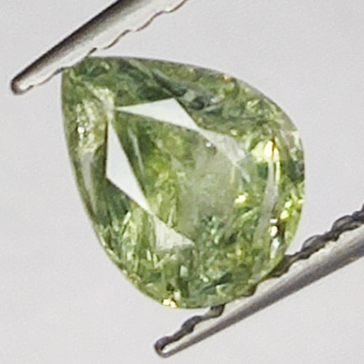 0.82ct Grüner Saphir birnenschliff 6.5x5.1mm