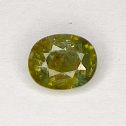 0.64ct Saphir vert coupe ovale 5.8x4.6mm