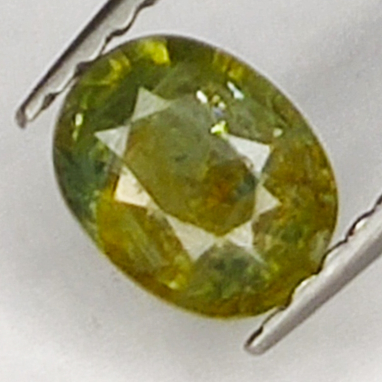 0.64ct Saphir vert coupe ovale 5.8x4.6mm