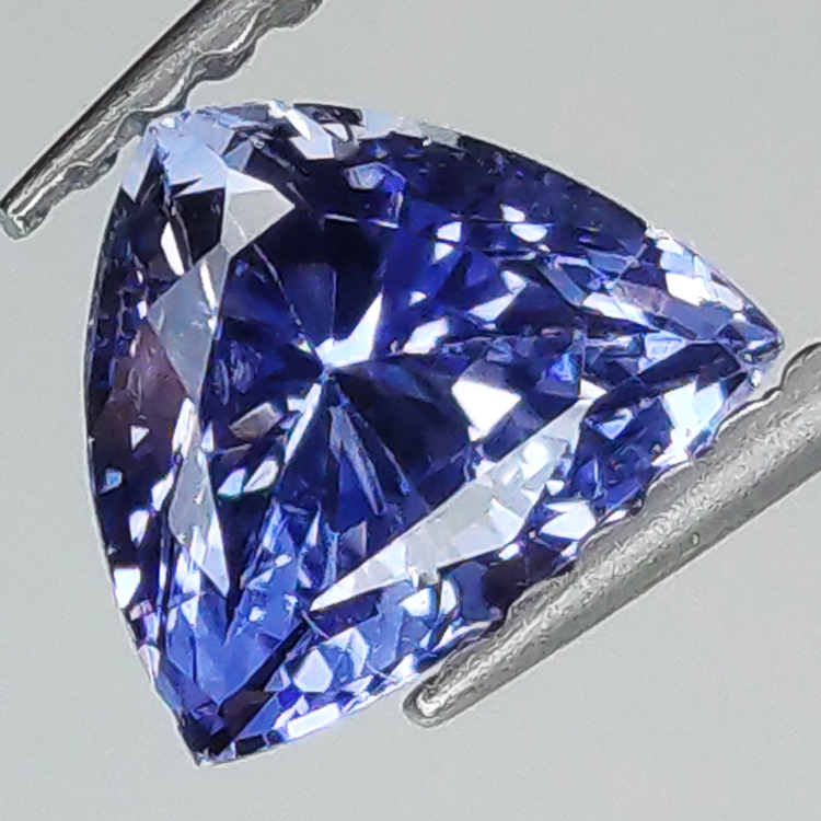 1.23ct Zaffiro Blu taglio trillante 6.9x5.7mm