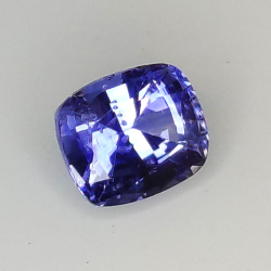 0.98ct Saphir bleu coupe coussin 5.9x4.9mm