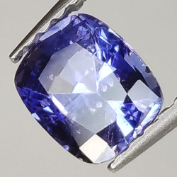 0.98ct Saphir bleu coupe coussin 5.9x4.9mm