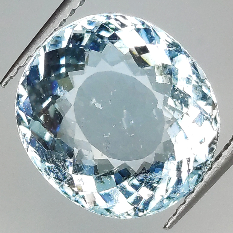 6,62ct Aquamarin Ovalschliff 12,5x11,5mm