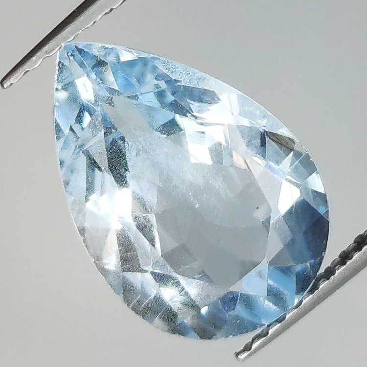 4.01ct Acquamarina taglio pera 13.6x9.1mm