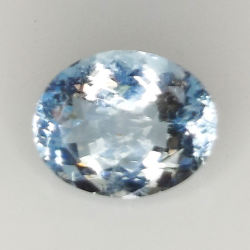 2.24ct Aigue-marine coupe ovale 10.1x7.9mm