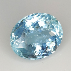 8.67ct Aquamarine oval cut 14.8x12.1mm