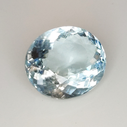 4.77ct Acquamarina taglio ovale 12.2x10.7mm