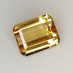 1.73ct Topaze Champagne coupe émeraude 7.6x5.9mm