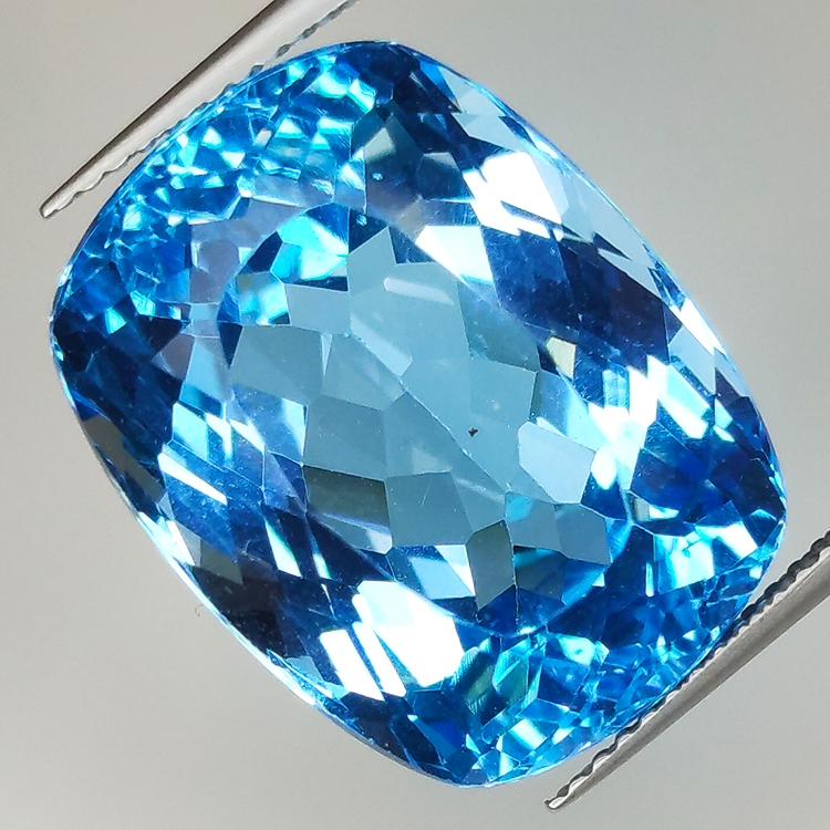 29.56ct Blautopas kissenschliff 19.6x14.9mm