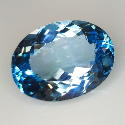 18.44ct Topacio Azul talla oval 19.1x14.5mm