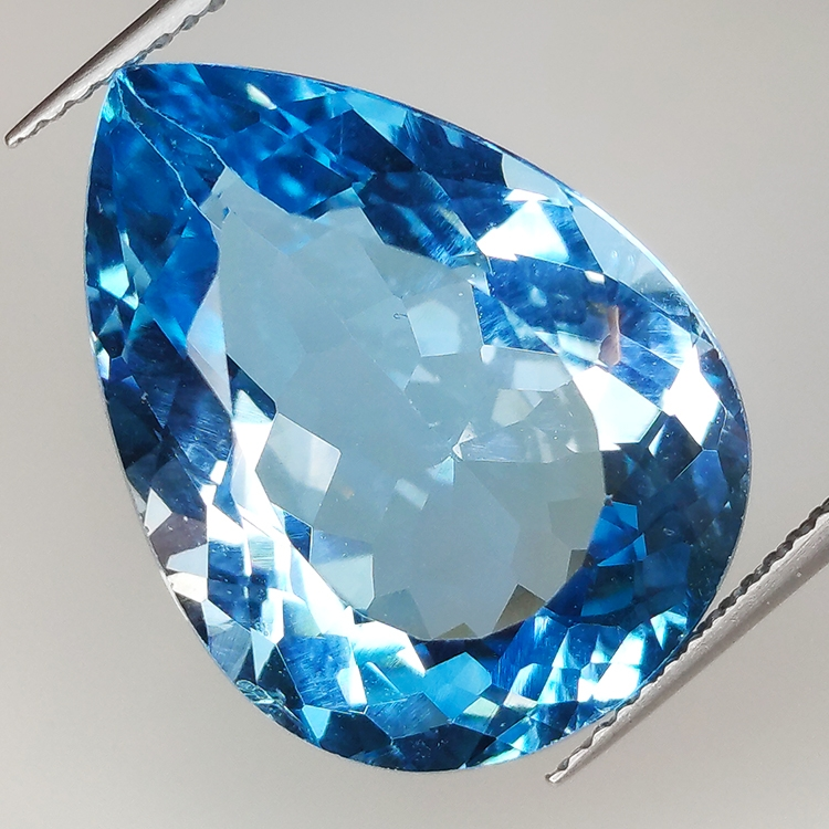 22.67ct Blautopas birnenschliff 21.3x15.8mm