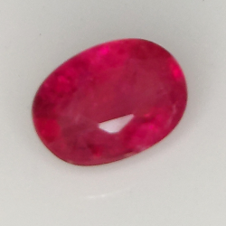 1.38ct Rubino taglio ovale 7.4x5.4mm