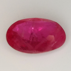 1.72ct Rubino taglio ovale 9.0x6.7mm