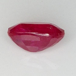 1.11ct Rubis coupe ovale 7.0x4.8mm