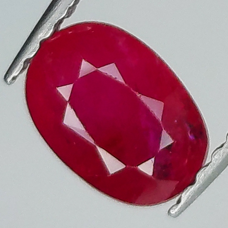 1.11ct Ruby oval cut 7.0x4.8mm