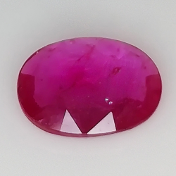 2,25ct Rubin ovalschliff 10,6x8,1mm