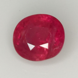 2,24ct Rubin ovalschliff 7,6x6,8mm