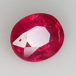 1.33ct Rubino taglio ovale 7.0x5.9mm