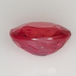 1.33ct Rubino taglio ovale 7.0x5.9mm