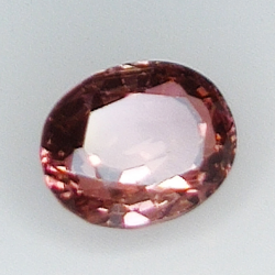 2.62ct Tormalina Rubelite taglio ovale 8.6x6.7mm