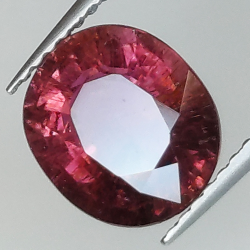 2.72ct Rubelit-Turmalin ovalschliff 9.3x8.1mm