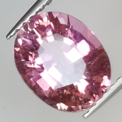 2.50ct Tormalina Rubelite taglio ovale 9.4x7.4mm