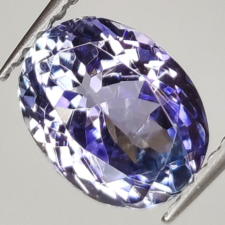 1,80ct Tanzanite coupe ovale 8.5x6.5mm