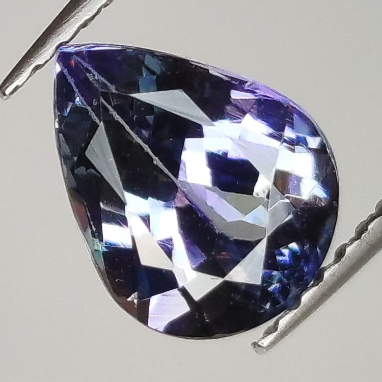 1.72ct Tansanit birneschliff 8.9x7.0mm