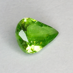 0,85ct Tsavorit Granat birnenschliff 7,3x5,6mm