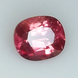 0,96ct Rosa Saphir ovalschliff 6,1x5,1mm