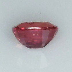 0,96ct Rosa Saphir ovalschliff 6,1x5,1mm