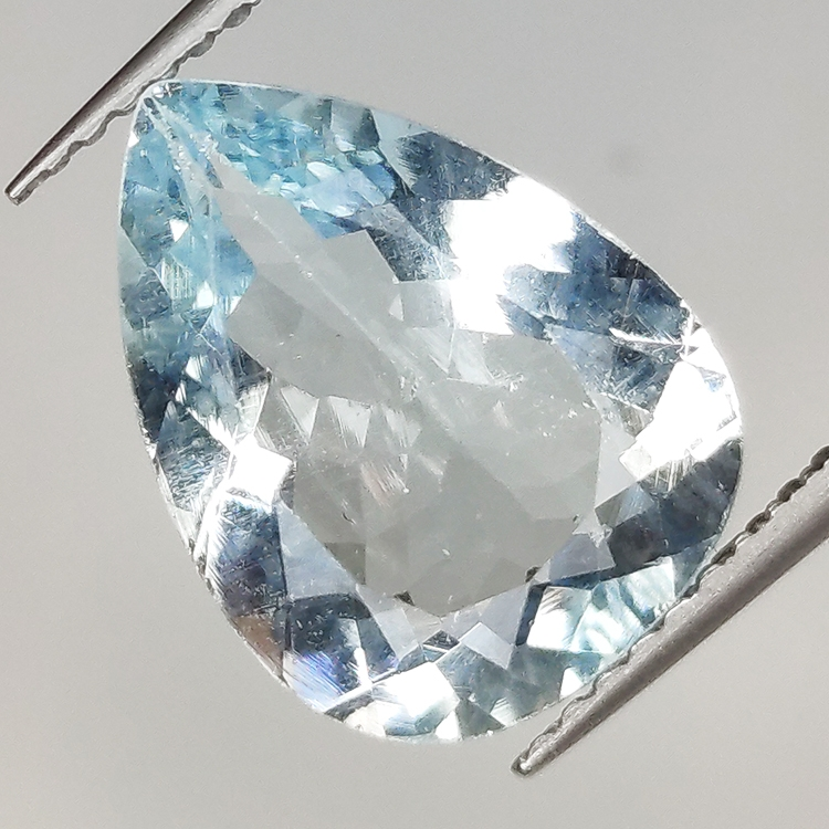 3.60ct Aigue-marine coupe poire 13.2x10.0mm