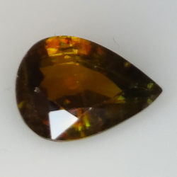 7.42ct Sphène Verte coupe poire 14.8x10.5mm