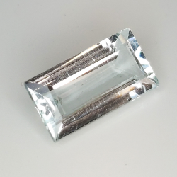 4.95ct Aigue-marine coupe rectangulaire 15.1x8.1mm