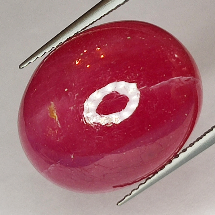 24,60ct Rubin cabochon oval 18x15mm