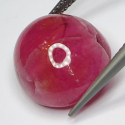 15,20ct Rubin cabochon ovaler 14x12mm