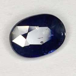 0.97ct Blauer Saphir ovalschliff 7x5mm