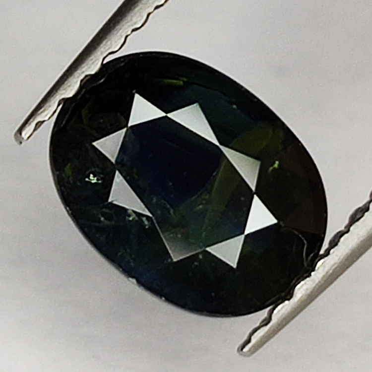 1.53ct Zafiro Azul talla oval 7x5mm