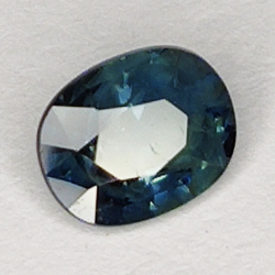 0.76ct Blauer Saphir ovalschliff 6x5mm