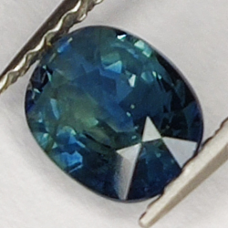 0.76ct Blauer Saphir ovalschliff 6x5mm