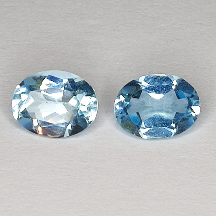 3.19ct Coppia Topazio Blu taglio ovale 8.1x6.3mm