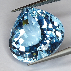 18.45ct Topazio Blu taglio cuore 16x16mm