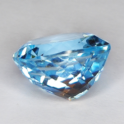 18.45ct Topazio Blu taglio cuore 16x16mm